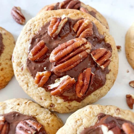 Chokolinette-pecan cookies