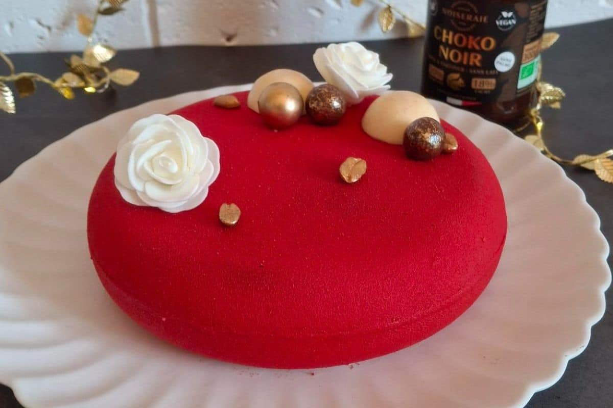 Entremets choko noir cacahuète
